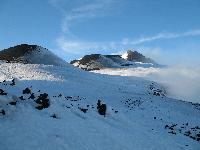 Etna, 3343 m. Da Piano del Lago vista sui crateri sommitali.